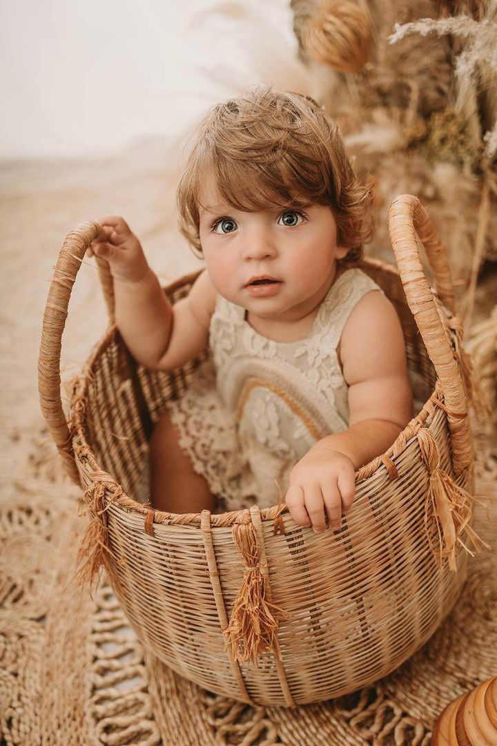 Fringe basket