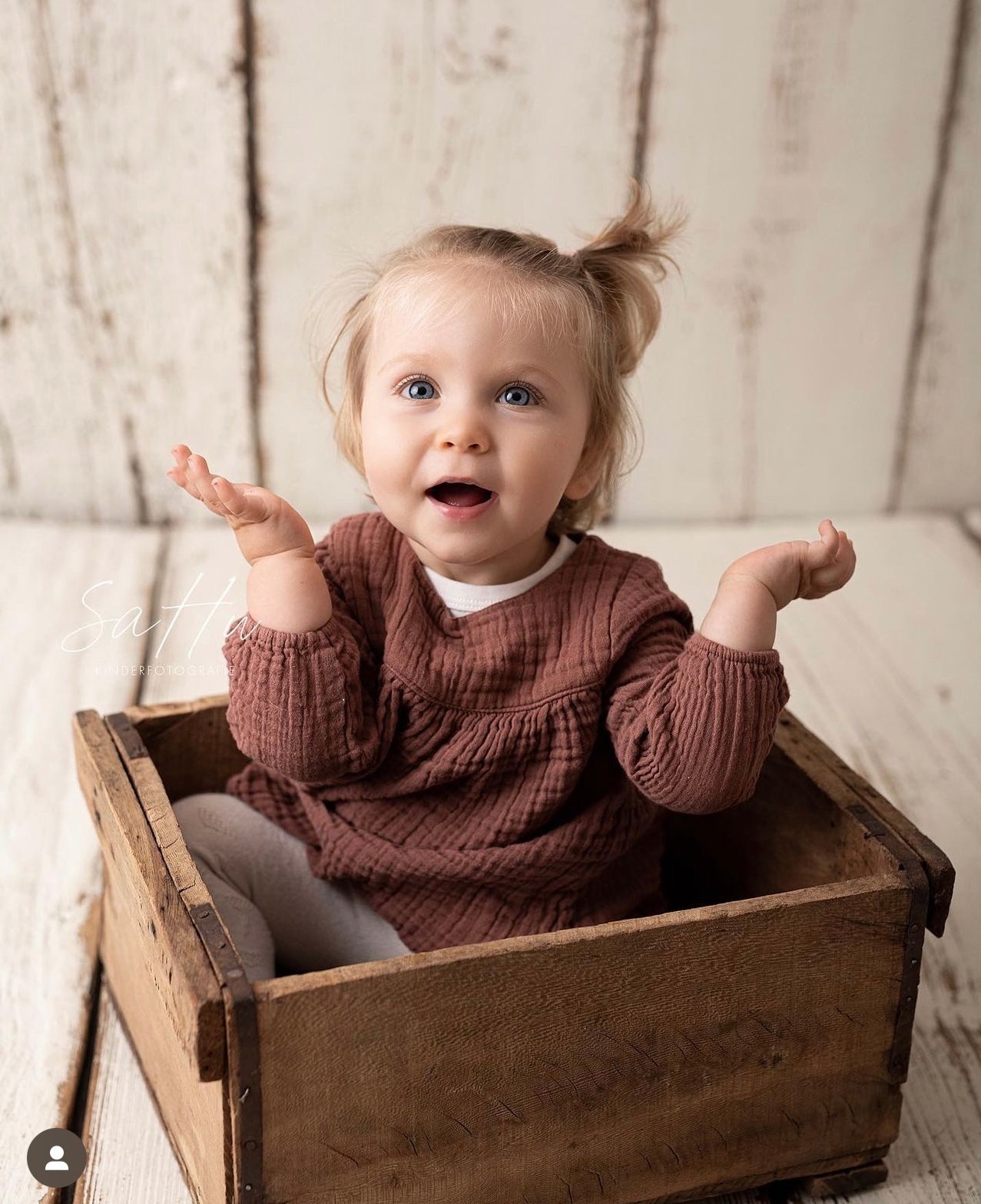 Wooden crate