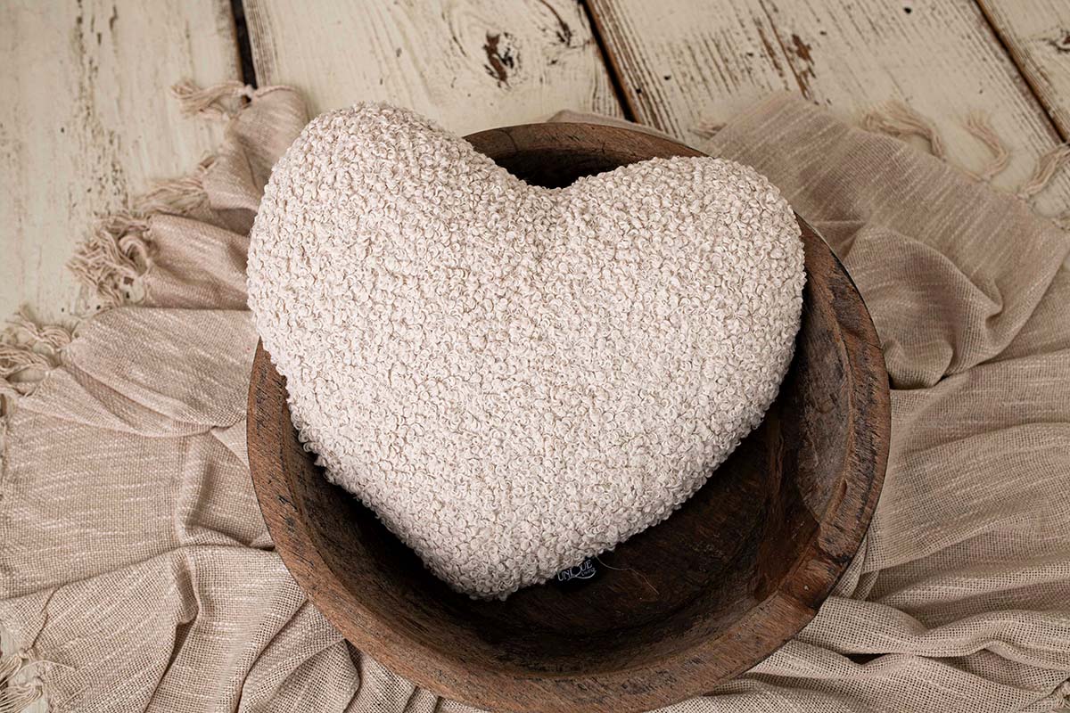 Curly heart pillow