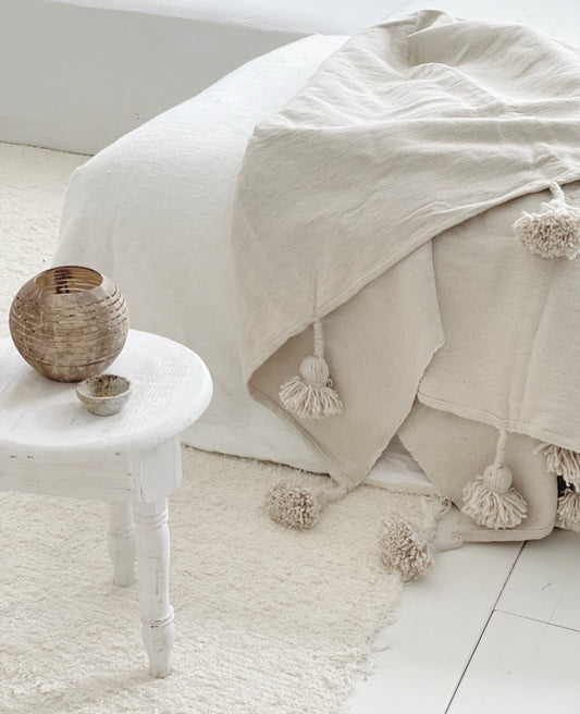 Pompom blanket cream