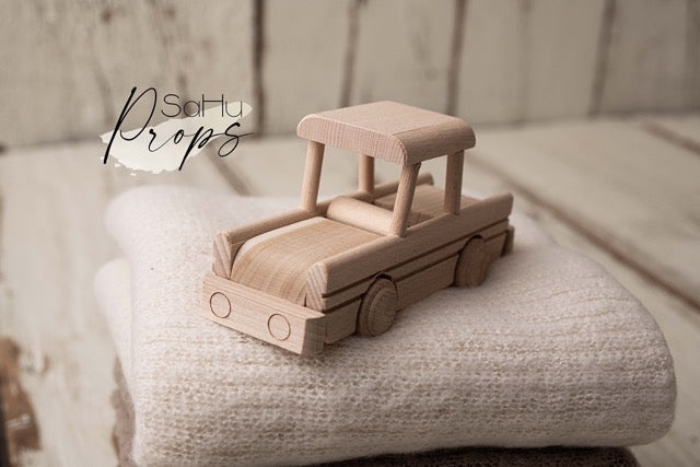 WOODEN TRABI