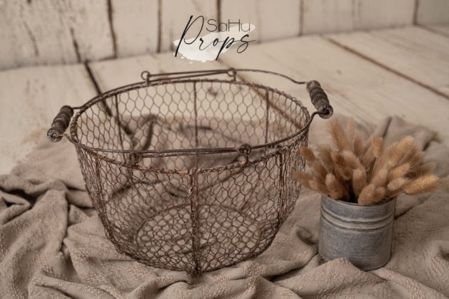 Round wire basket