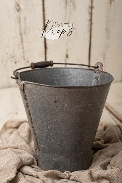 Iron bucket