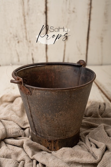 Iron bucket