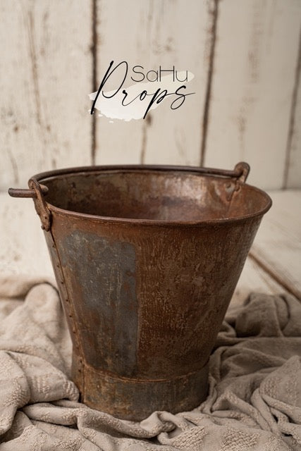 Iron bucket