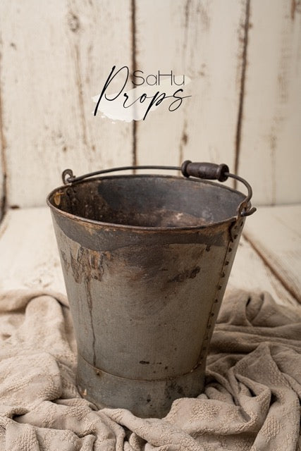 Iron bucket