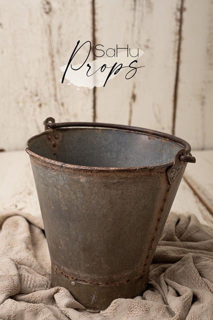 Iron bucket