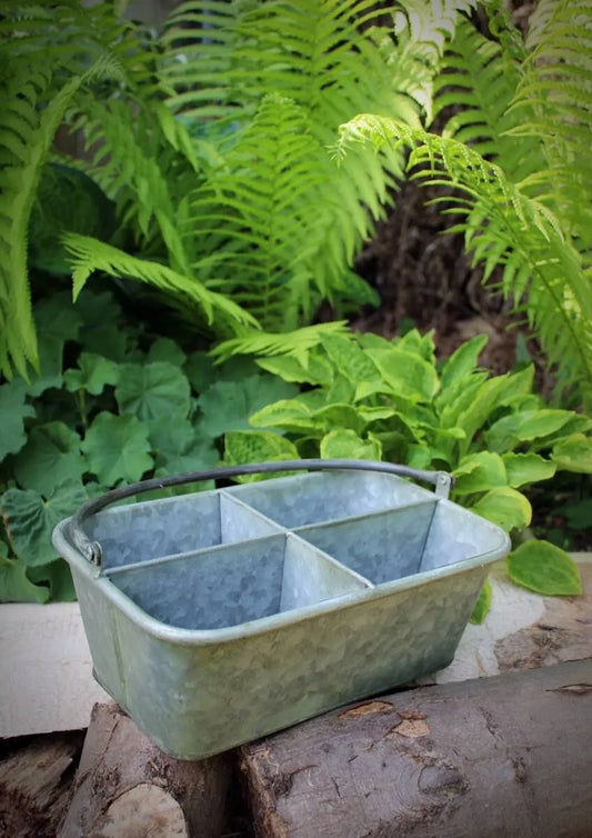 Metallbehälter mit 4 Fächern