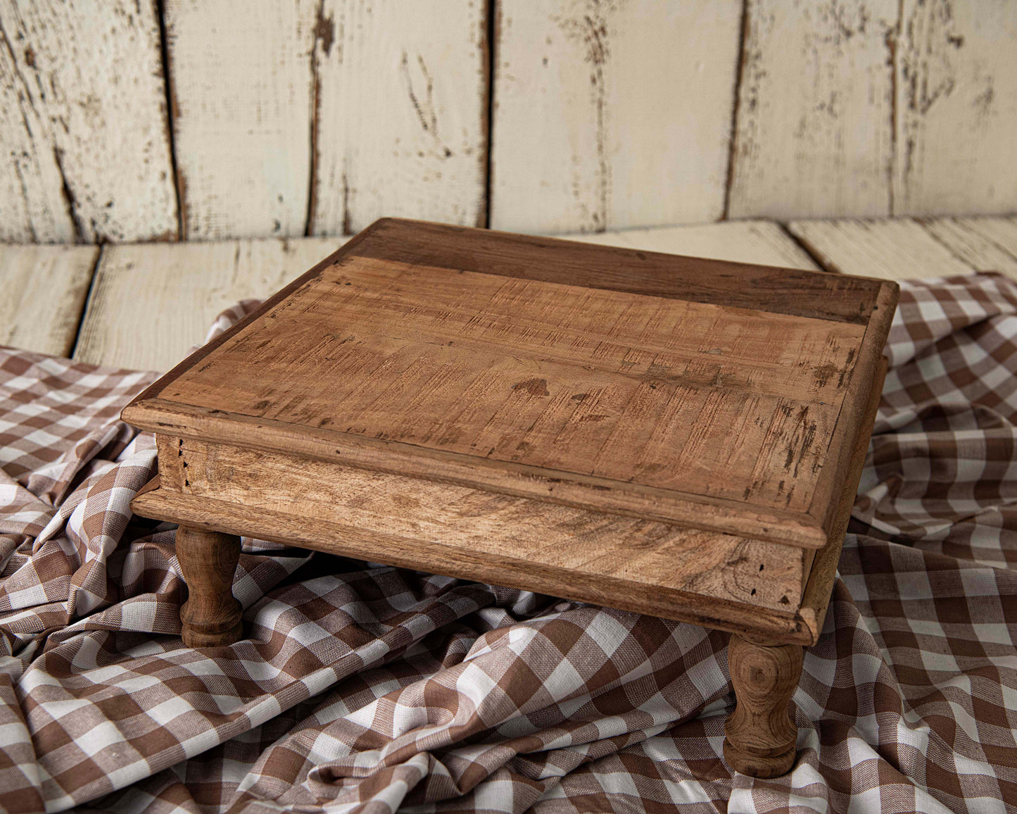 Bajot table