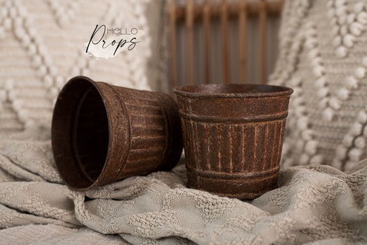 Kleiner, rostiger Topf