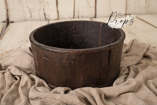 Old wooden barrel